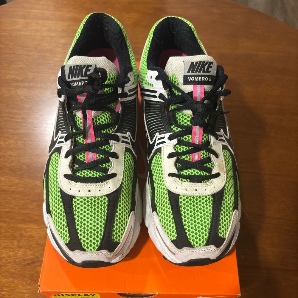 Nike zoom vomero 5.